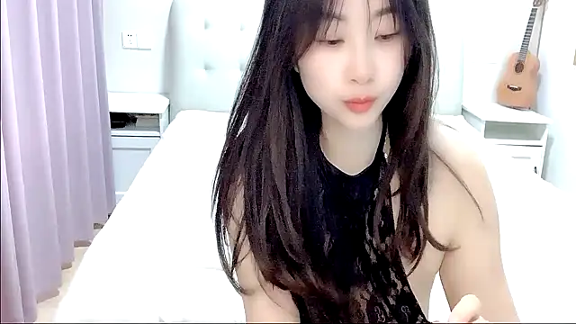 aisha123123 online show from October 17, 2:15 am