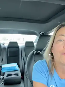 Cherry-red-xo online show from May 6, 5:28 pm