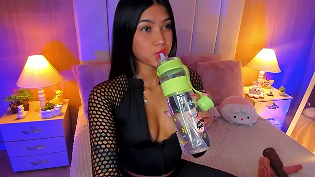 CaseyPiierce online show from November 4, 8:03 pm