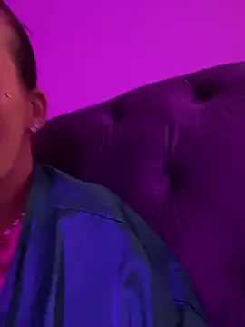 Haleytightlips1986 online show from March 31, 10:43 pm