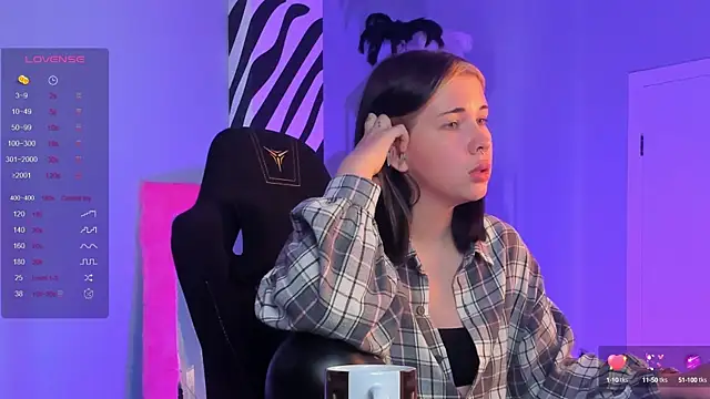 AliceSunday online show from October 2, 11:15 am