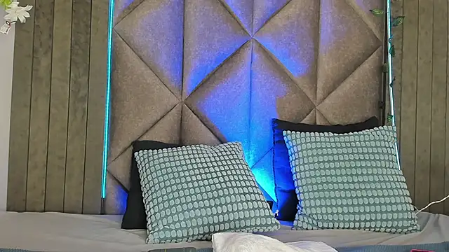 BriaConner  online show from October 14, 2:47 am