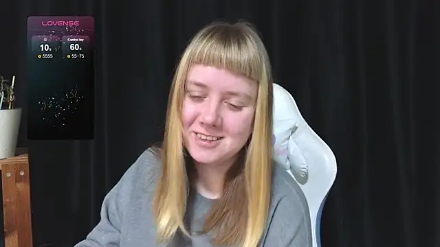 June shy0 online show from December 18, 7:46 am