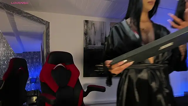 AriRobert  online show from October 24, 4:19 am