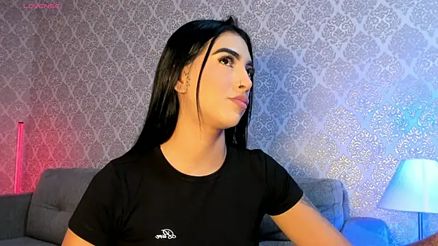 AriRobert  online show from November 14, 4:12 am