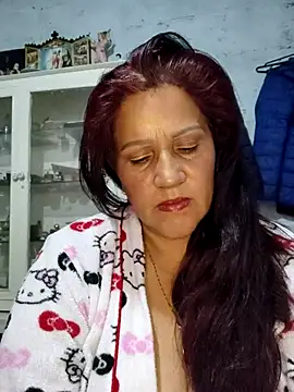 Edged Hot69 online show from November 22, 9:45 am