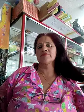 Edged Hot69 online show from October 1, 9:09 pm