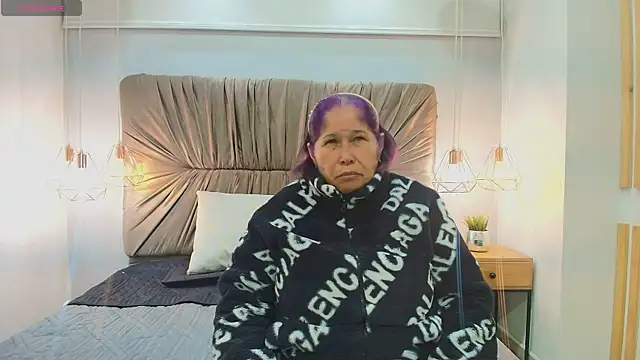 girl amada online show from March 31, 9:48 pm