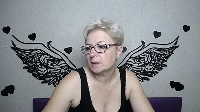 EmiliaGree online show from September 16, 5:21 pm