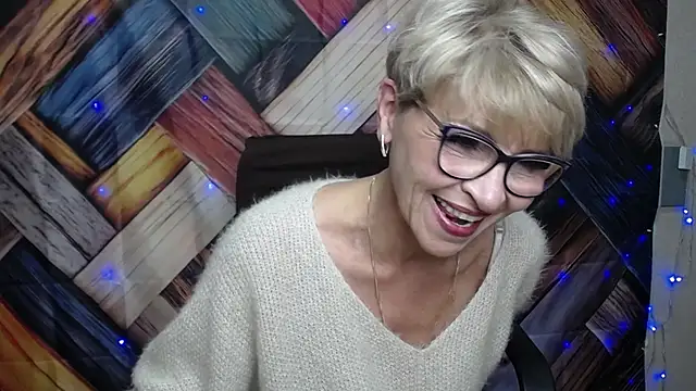 EllaBonito online show from October 17, 5:43 am