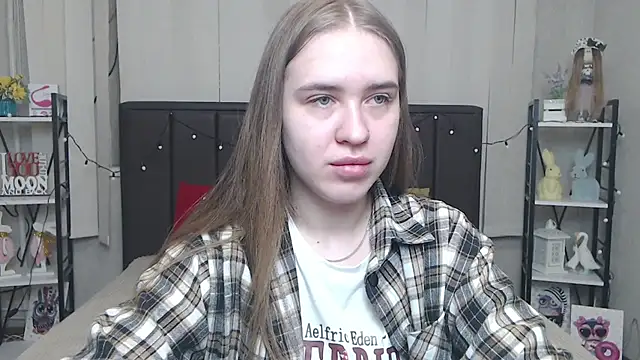 LauraHlot online show from September 11, 6:25 am