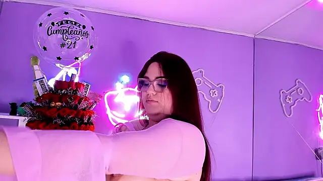 Camiila Osorio online show from October 4, 8:46 pm