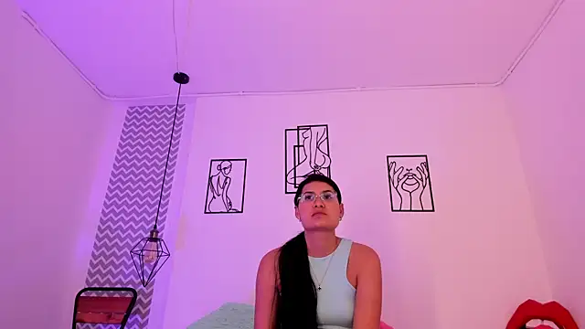 cloehonney online show from October 14, 9:28 pm