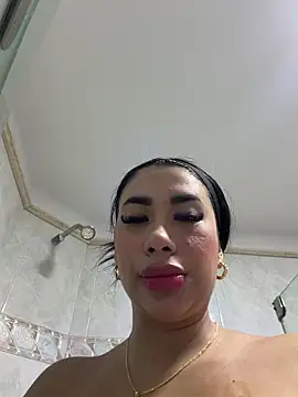 kiim taaylor online show from February 18, 2:27 pm