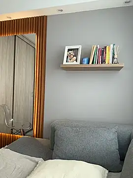 FridaKlein online show from February 15, 5:01 pm