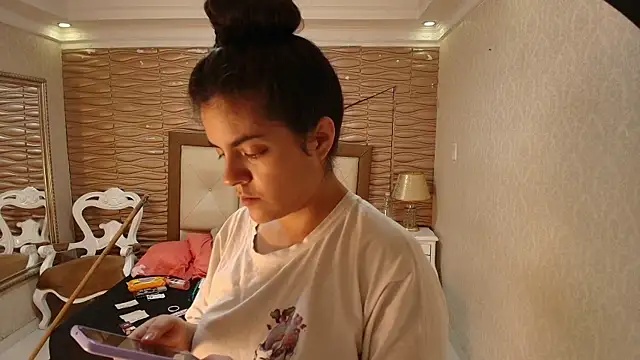 sofiaclauss online show from October 3, 8:47 pm