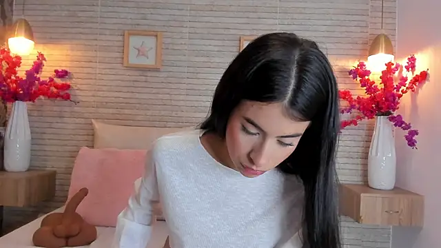 IssabellaLopez online show from September 28, 12:10 pm