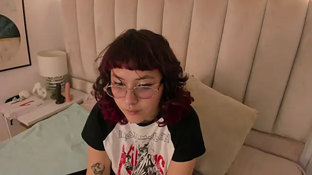 Haru Bonny online show from November 28, 7:50 pm