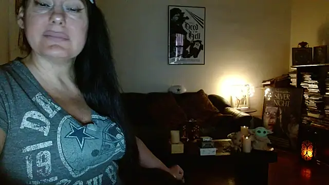 mandaloriangirls online show from October 12, 7:05 pm