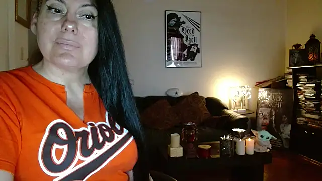 mandaloriangirls online show from April 5, 9:03 pm