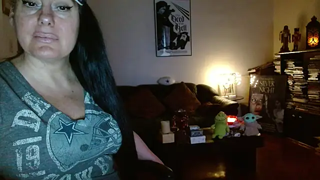 mandaloriangirls online show from December 1, 8:55 pm