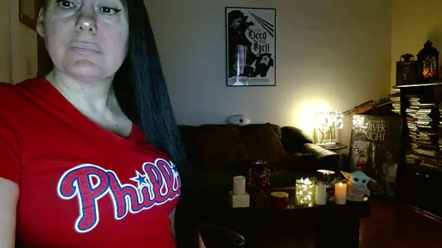 mandaloriangirls online show from March 3, 7:20 pm