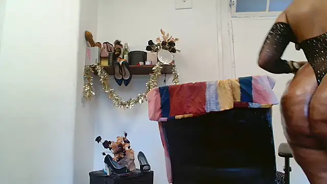 xTALLSEXYBUMx online show from December 5, 4:12 am