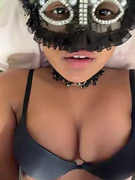 Bella Luna18 online show from January 16, 6:04 pm