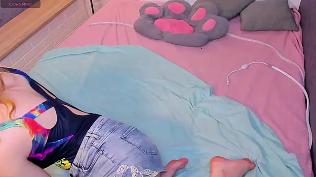 KIKI Krash online show from March 15, 10:50 am