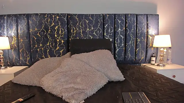 Sophia Lemos online show from October 17, 2:20 pm