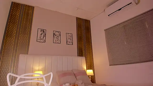 zoe sky  online show from February 13, 1:02 pm