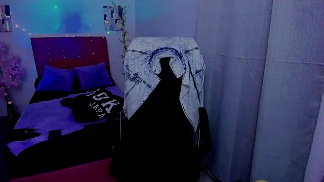 Charlee pink online show from October 1, 11:20 pm