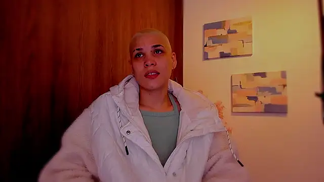 Charlee pink online show from March 10, 2:59 am