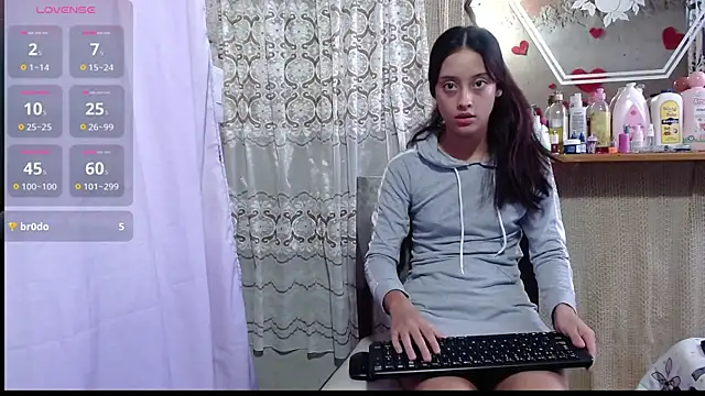 Lunawillis online show from September 27, 4:47 pm