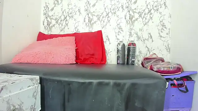 Natalycarter online show from April 5, 3:00 pm