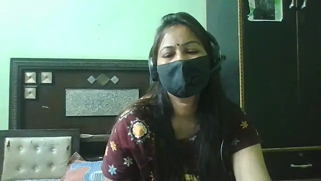 couplesuni online show from March 18, 11:04 am