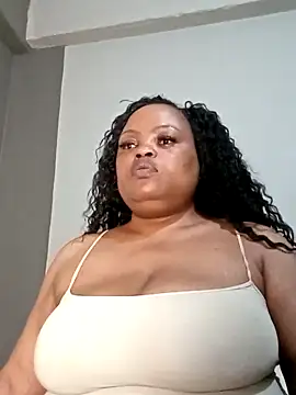 hugemelonsxxx online show from October 18, 7:59 pm