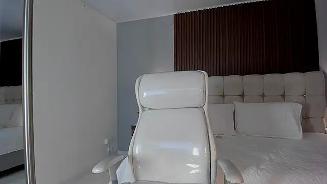 Emma23   online show from November 2, 7:45 am