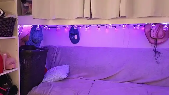 cunty tranny lydia online show from October 15, 5:32 am