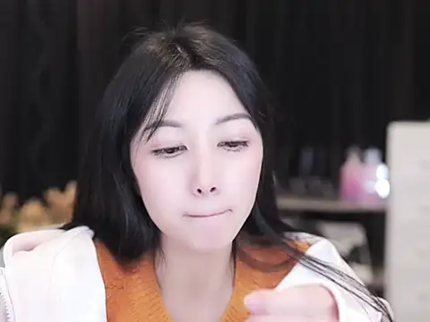 Nuyoah-77 online show from December 2, 2:52 pm