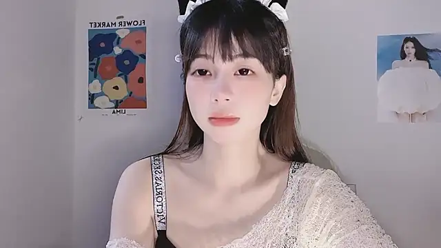 -Hottie online show from December 19, 4:32 pm