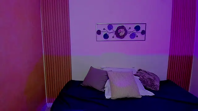 cat kitty18  online show from April 20, 7:06 pm