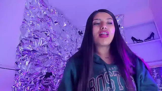 SarahStones online show from November 29, 7:23 am