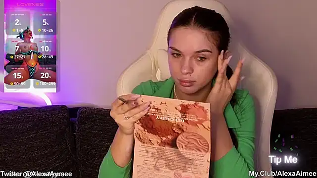 AlexaAimee online show from February 13, 9:44 am