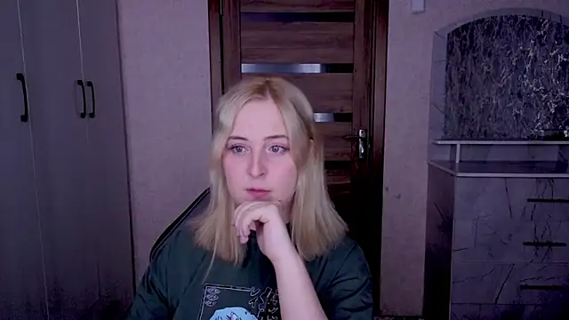 Kristy-Max online show from March 8, 10:35 pm