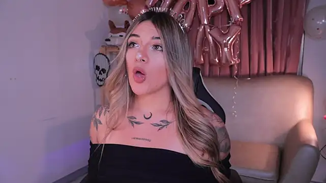 ashleyvalirya online show from October 24, 4:19 am