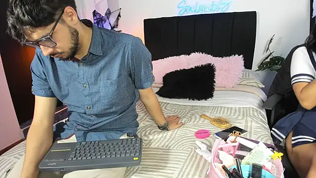 -soulmate-s online show from October 21, 2:43 pm