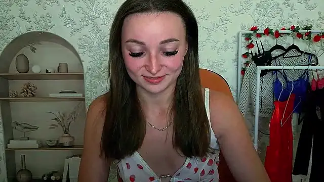  Barbie Kiss  online show from September 23, 10:24 am