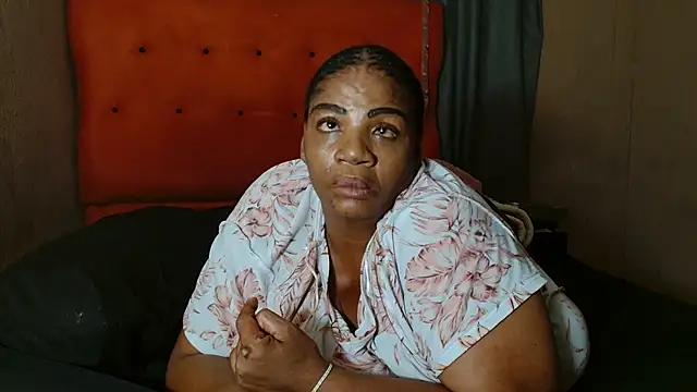 tinagiant online show from April 7, 7:49 pm