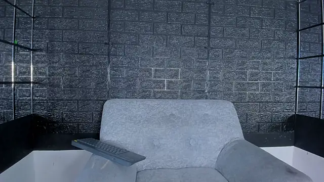 Hanna lens online show from October 17, 6:55 pm